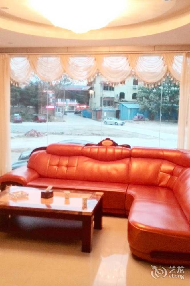 Guilin Tianyi Business Hotel Экстерьер фото