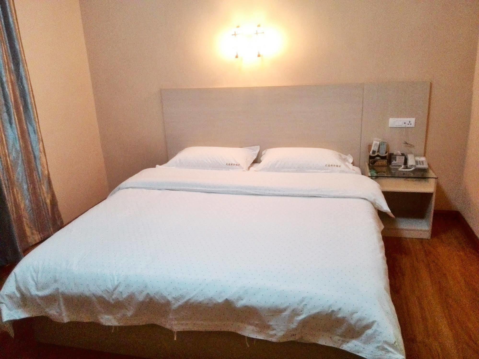Guilin Tianyi Business Hotel Экстерьер фото
